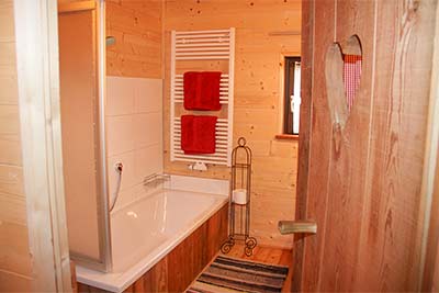 Bad im Ferienhaus Alpenstern - Neu Schötzerhof