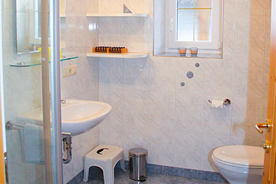 Bad in der Ferienewohnung Kornblume